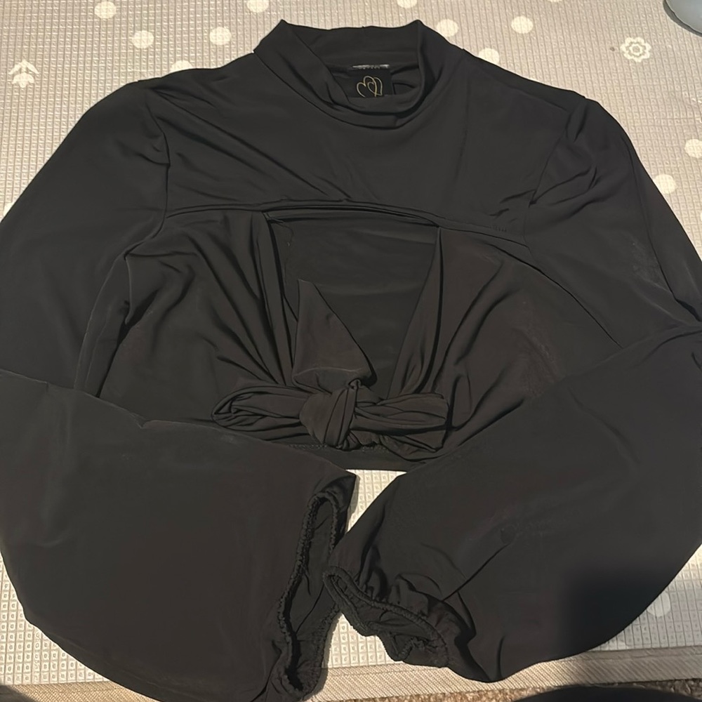 Black crop top